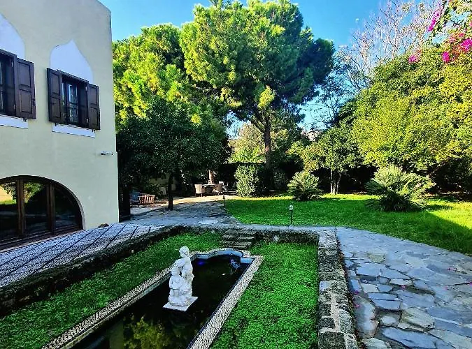 Lemuria Manor, Wine Dark Sea * Rhodes City